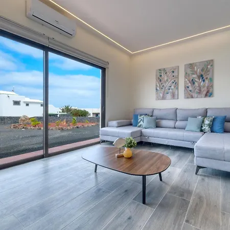 Sea Whisper Lanzarote - Faro Park 204