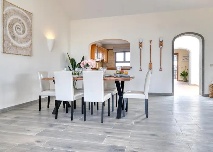 Sea Whisper Lanzarote - Faro Park 204 * פלאיה בלנקה