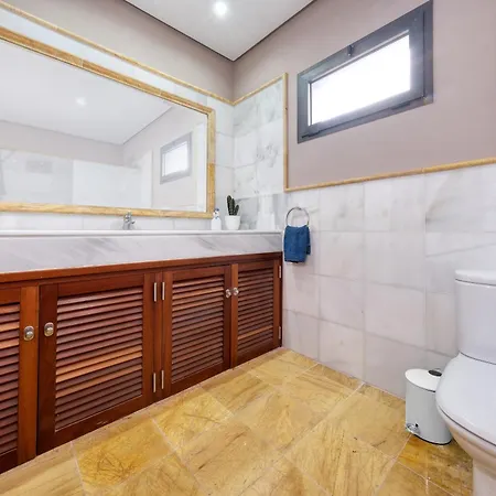 Sea Whisper Lanzarote - Faro Park 204 Villa *
