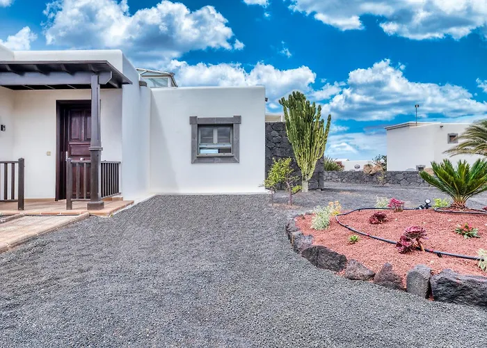 Sea Whisper Lanzarote - Faro Park 204