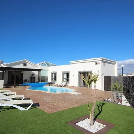 Sea Whisper Lanzarote - Faro Park 204 Villa *